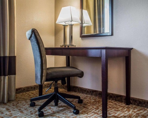 Quality Inn Lockport image 16